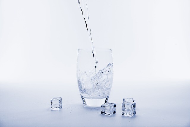 น้ำดื่มกับประโยชน์ ข้อควรรู้และอันตรายจากน้ำดื่ม